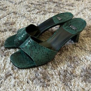 🐍VINTAGE 90s STUART WEITZMAN KITTEN HEELS MULES